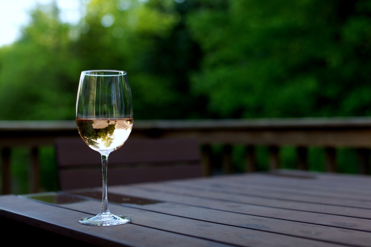 glass-5258143_1280